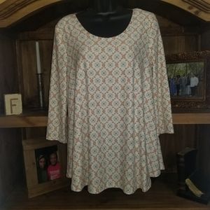 L Sweet Teas 3/4 Sleeve Flowy Lace Up Back Detail